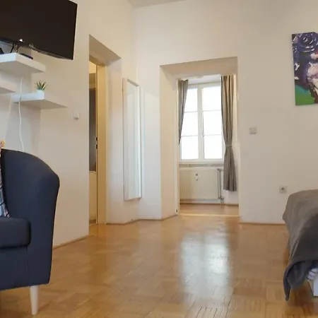 Mi Casa 5 *